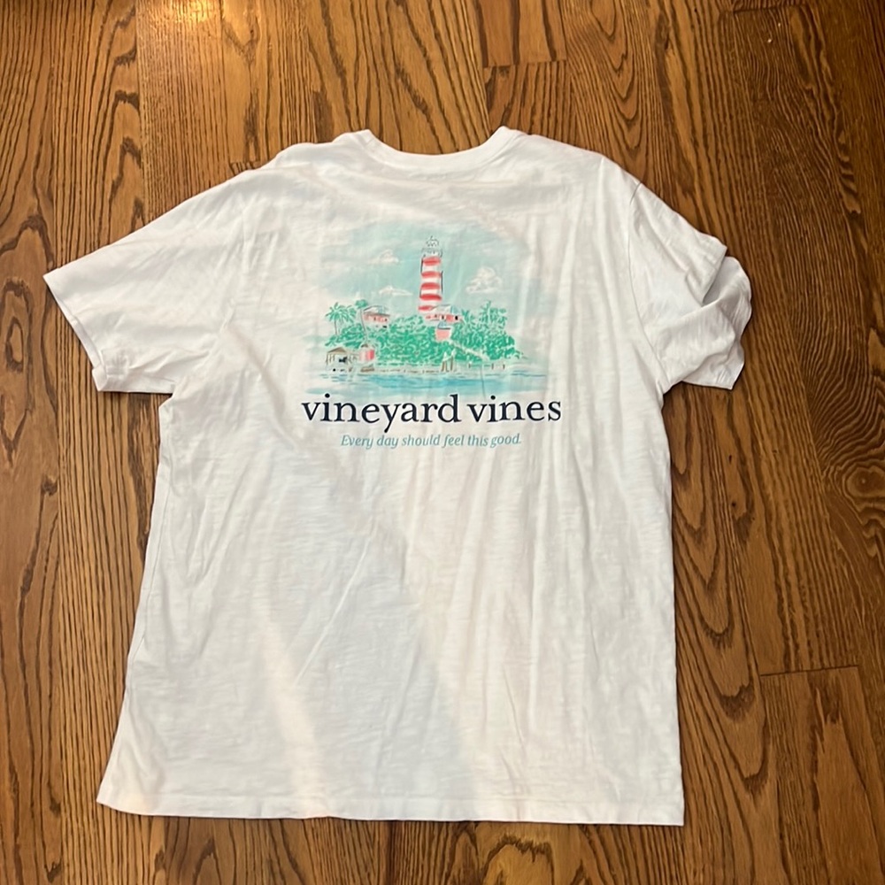 vineyard vines tee